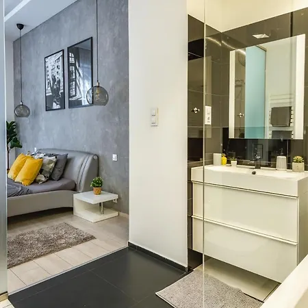 Luxury Nova Next To The New York Cafe 布达佩斯